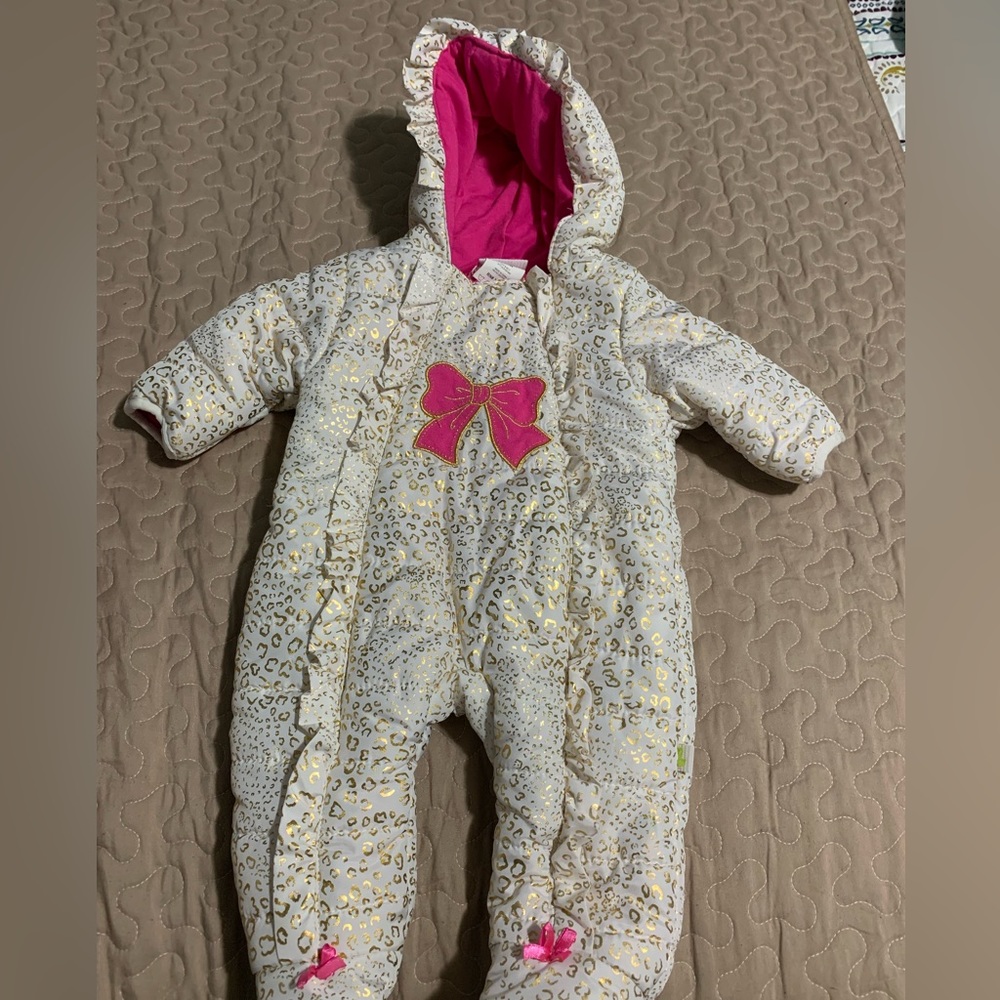 Duck Duck Goose Infant Girls snowsuit Sz 3-6 months